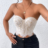 Corset blanc en dentelle avec soutien-gorge push-up